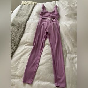 Alo high wait 7/8 leggings & wellness bra set